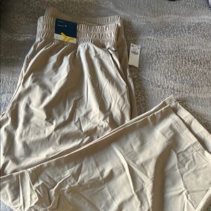 Old Navy Tan Women's Active Parachute pants *NEW*